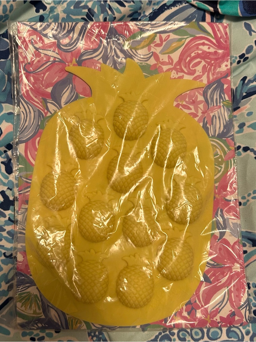 Lilly Pulitzer Pineapple Shaped Silicone Ice Cube & Candy Tray Mold New Unused